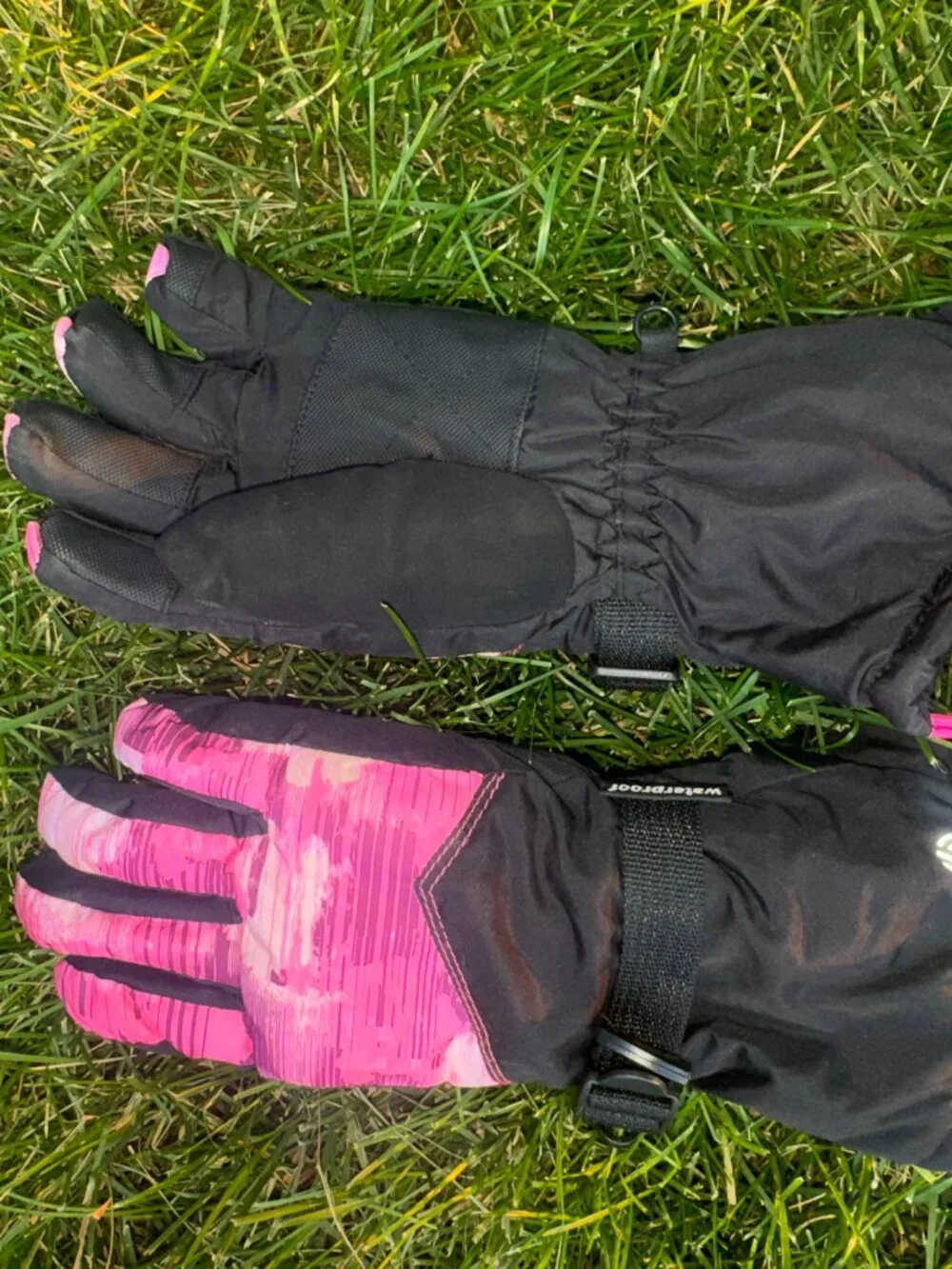 C9 Champion Kids Waterproof Winter Snow Gloves – Pink & Black ❄️💖